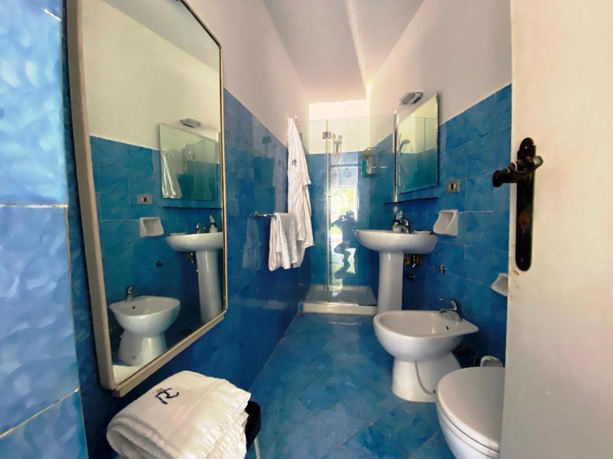 Regina Di Capri - Suite Vista Faraglioni Buitenkant foto