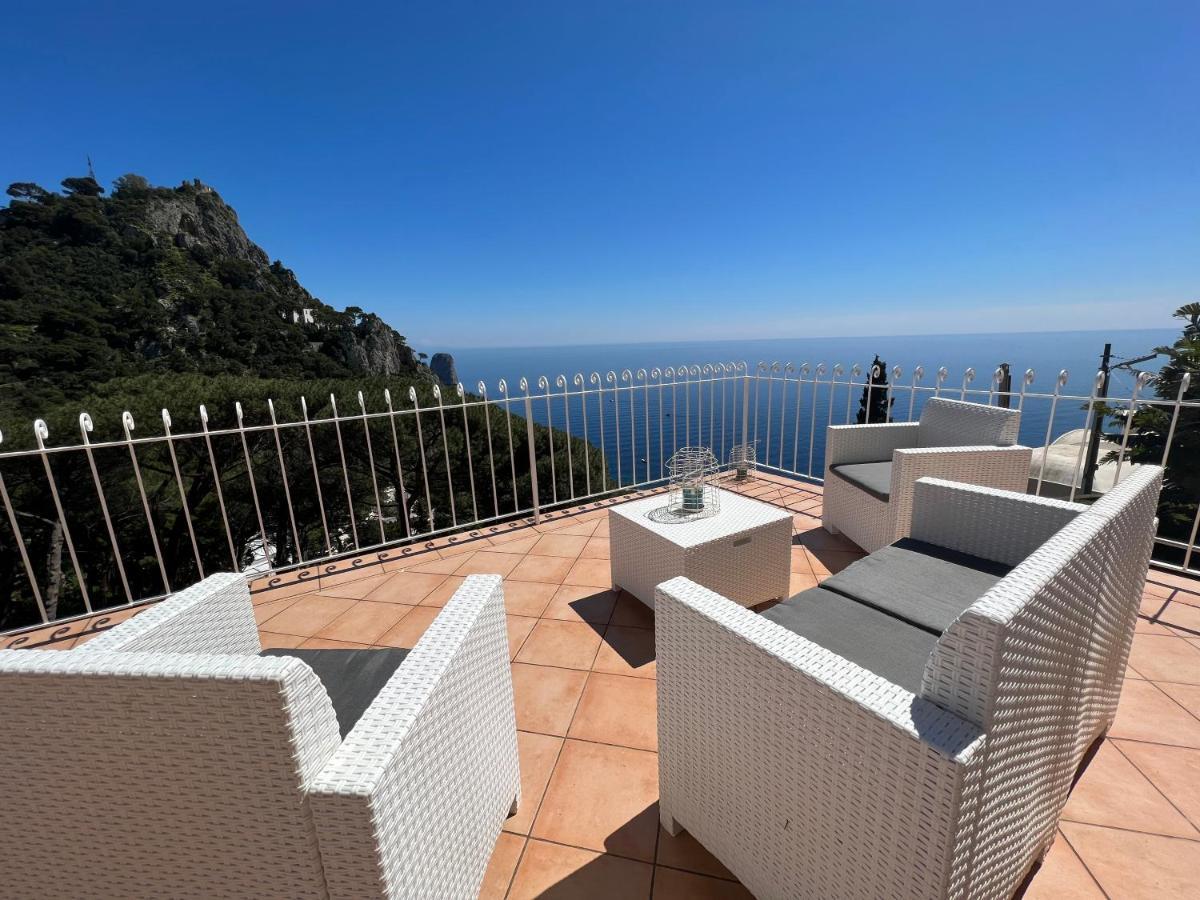Regina Di Capri - Suite Vista Faraglioni Buitenkant foto